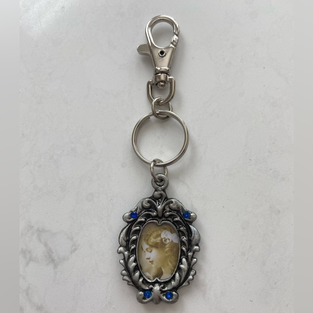 Pewter picture frame key chain